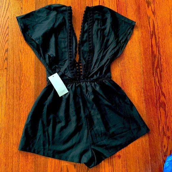 TOBI Crochet Strapped romper - Picture 3 of 9